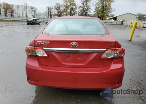 2013 Toyota Corolla Base из США, поврежденный, VIN 2T1BU4EE4DC015072